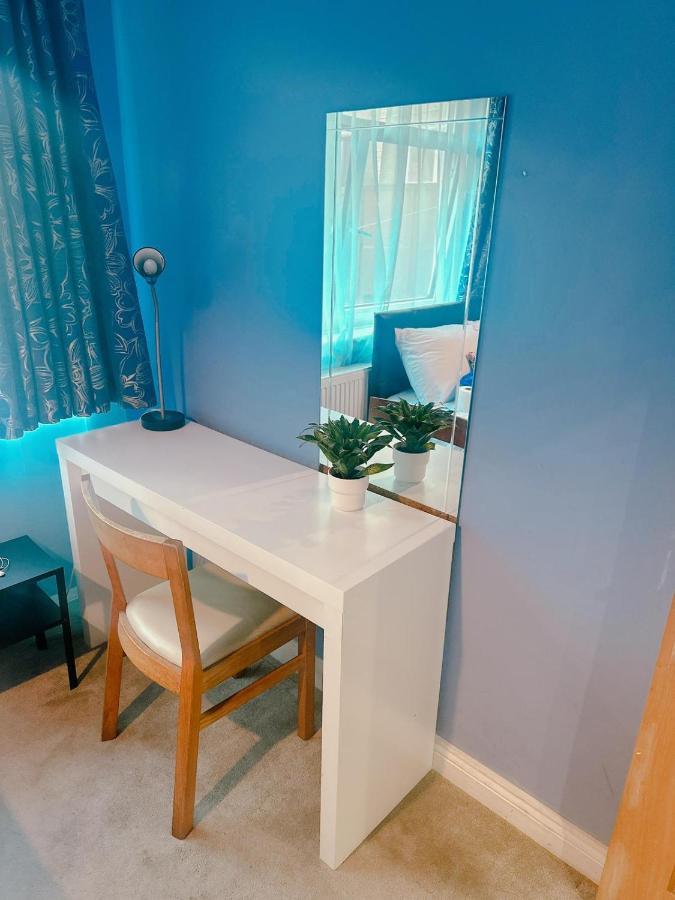 Luxury Double Blue Room ลอนดอน ภายนอก รูปภาพ
